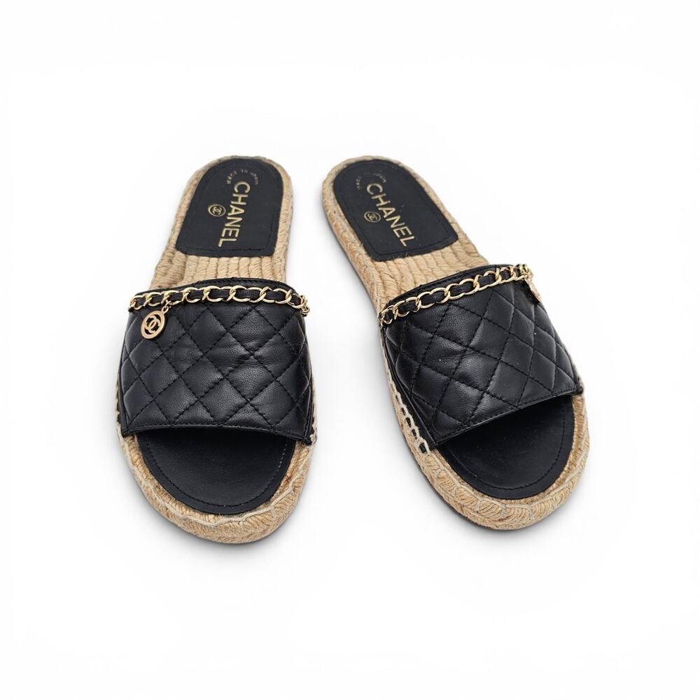 Chanel CC Chain Flat Slide Espadrille Sandal Black Quilted Leather Size 37 6 6.5
